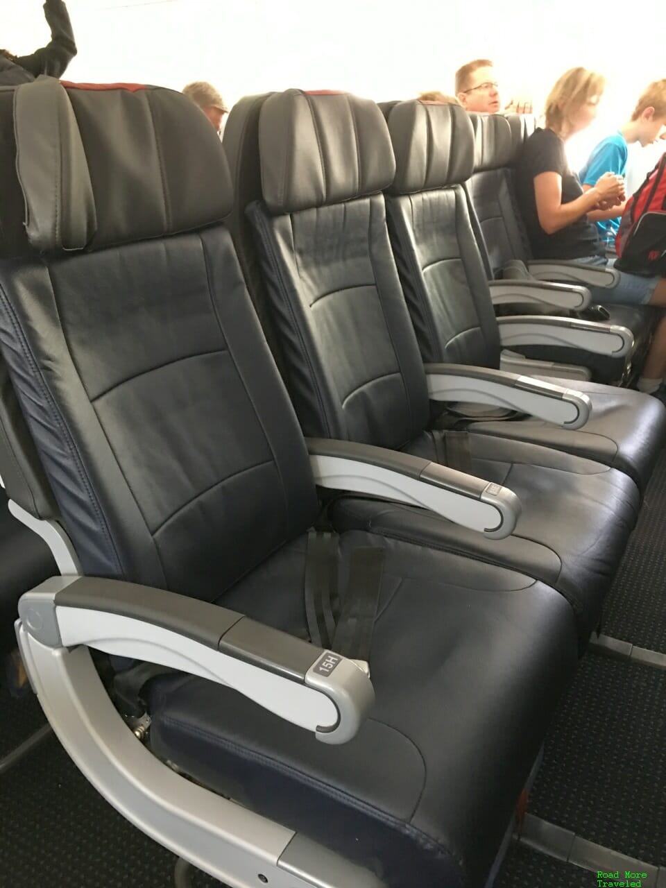 American B789 Main Cabin Extra seat row
