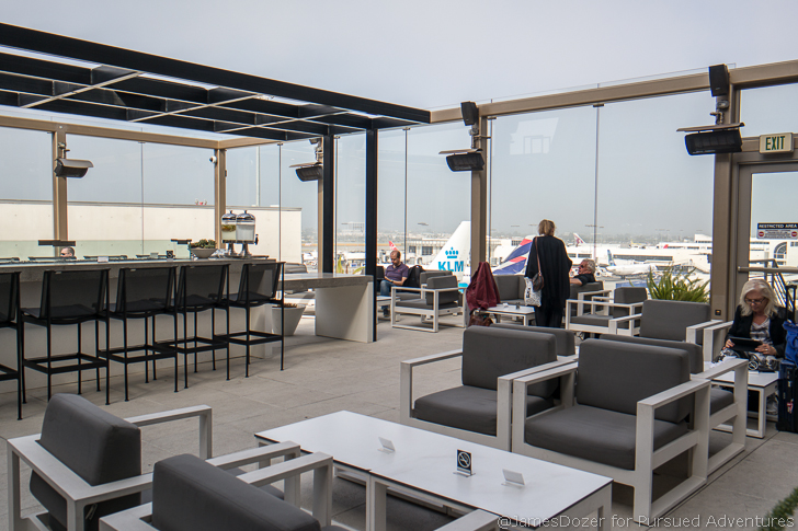Star Alliance Lounge LAX outdoor deck
